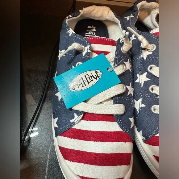 Women’s Flag - Patriotic Shoes- Size 9 - Picture 3 of 7